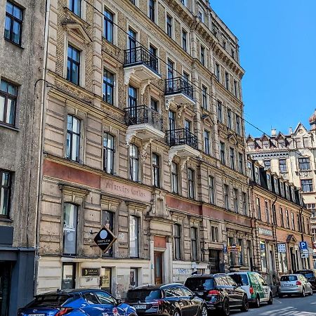 Perfectly Central Apartment 5 Min To Old Town & Art Noveau. Riga Exterior photo